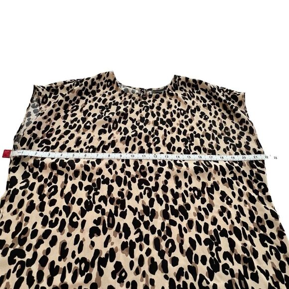 Halogen Animal Print Cap Sleeve Blouse size Medium - Picture 5 of 8